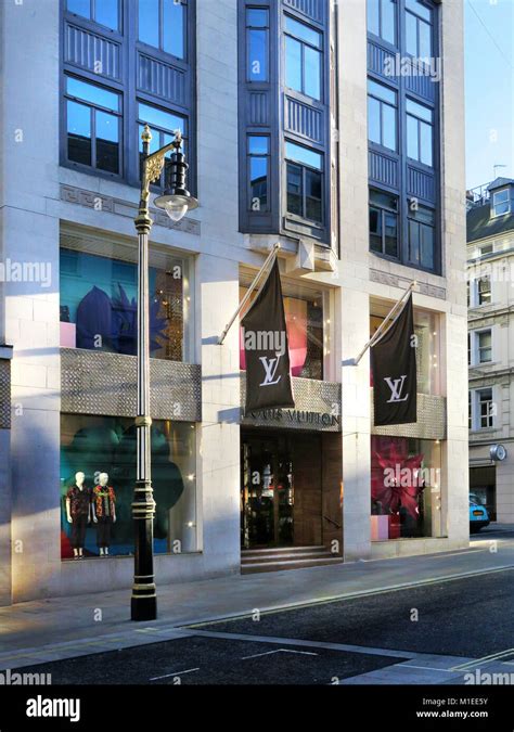 louis vuitton london store location|louis vuitton london sloane street.